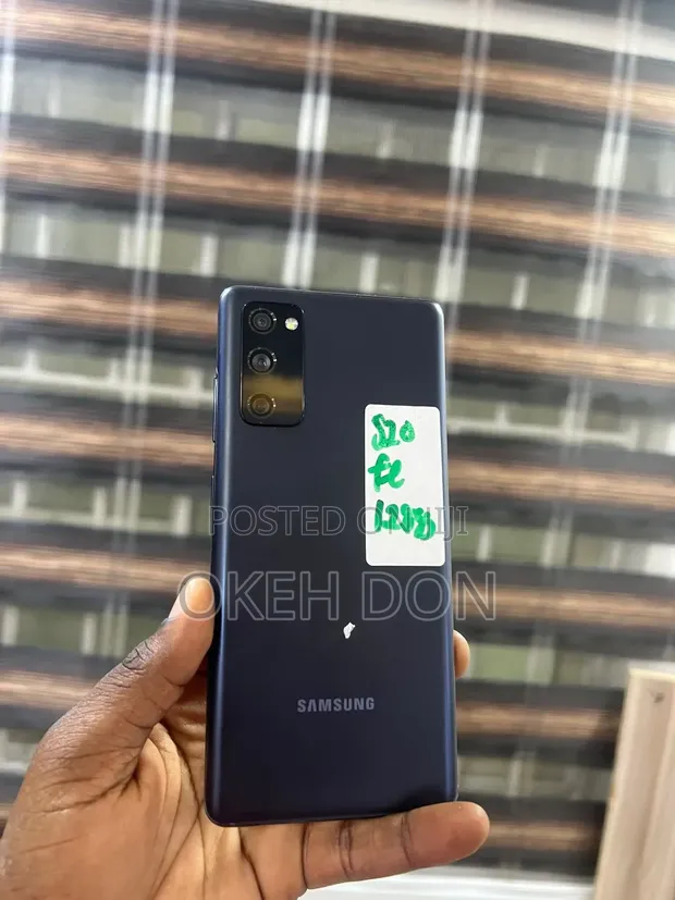 Samsung Galaxy S20 FE 128GB Blue - 1