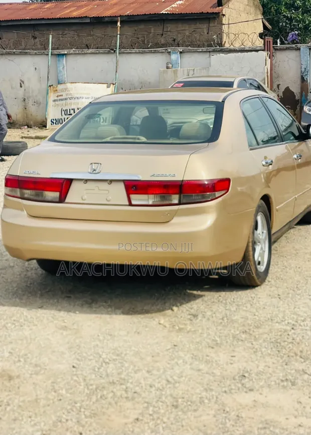 Honda Accord 2005 Zinariya - 1