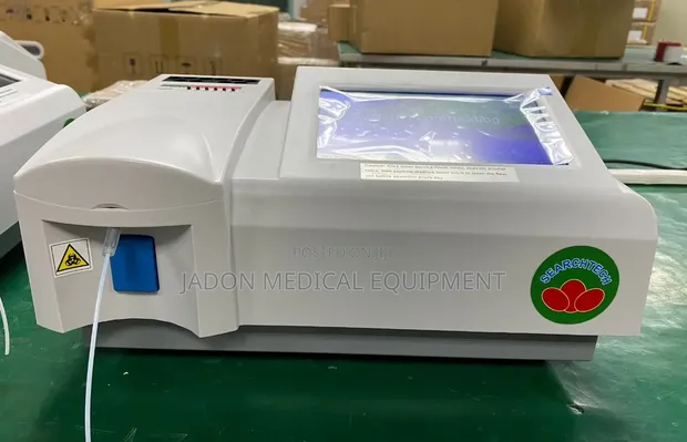 Searchtech Semi-Automatic Chemistry Analyzer - 1
