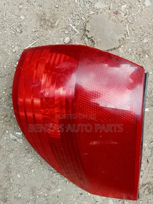 Toyota Sienna Rear Light Replacement (2004-2005)