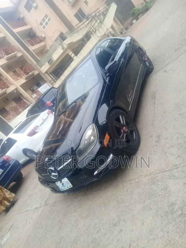 Mercedes-Benz C300 2013 Black - 1