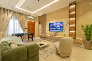 Wurin Hutu na Kayayyakin Dakuna 2 a Ikate, Lekki