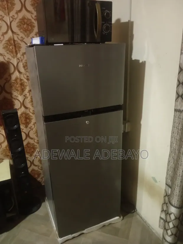 Hisense Double Door Refrigerator, Top Freezer - 1