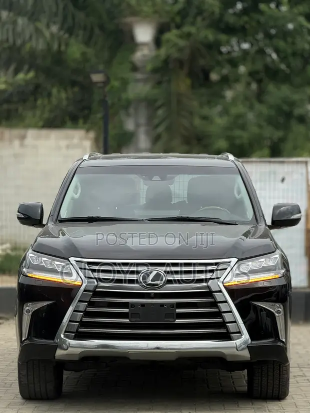 2019 Lexus LX 570 (5 Seats) AWD - Black - 1