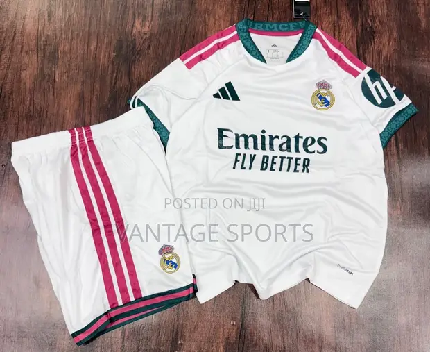 Real Madrid 2026/27 Jersin Yara - Kyauta Gyara Suna - 1