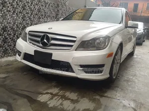 2013 Mercedes-Benz C300 Luxury 4Matic Sedan