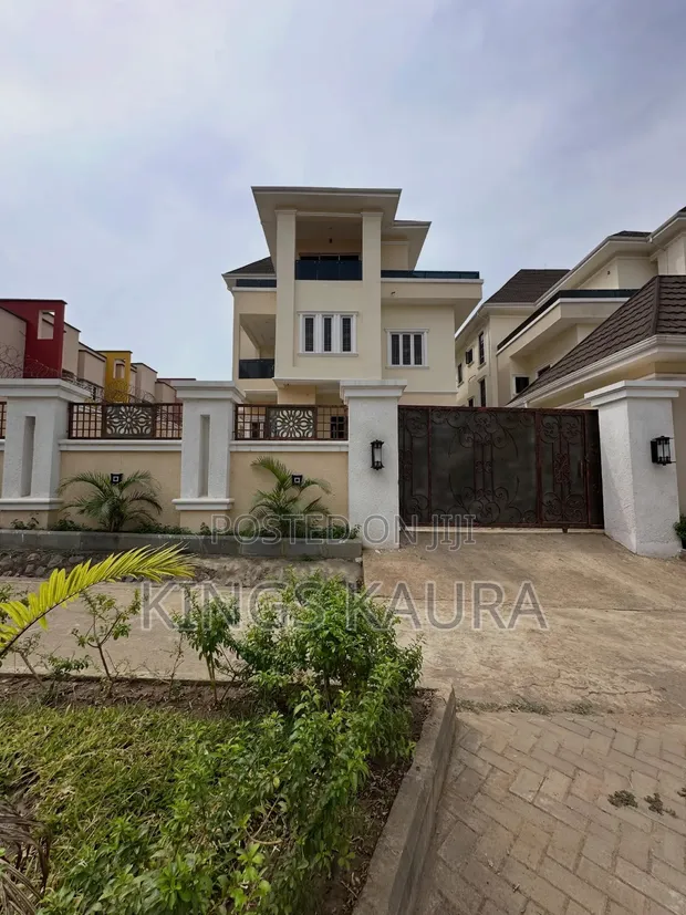 7-Bedroom Duplex for Sale in Guzape District, Abuja - 1