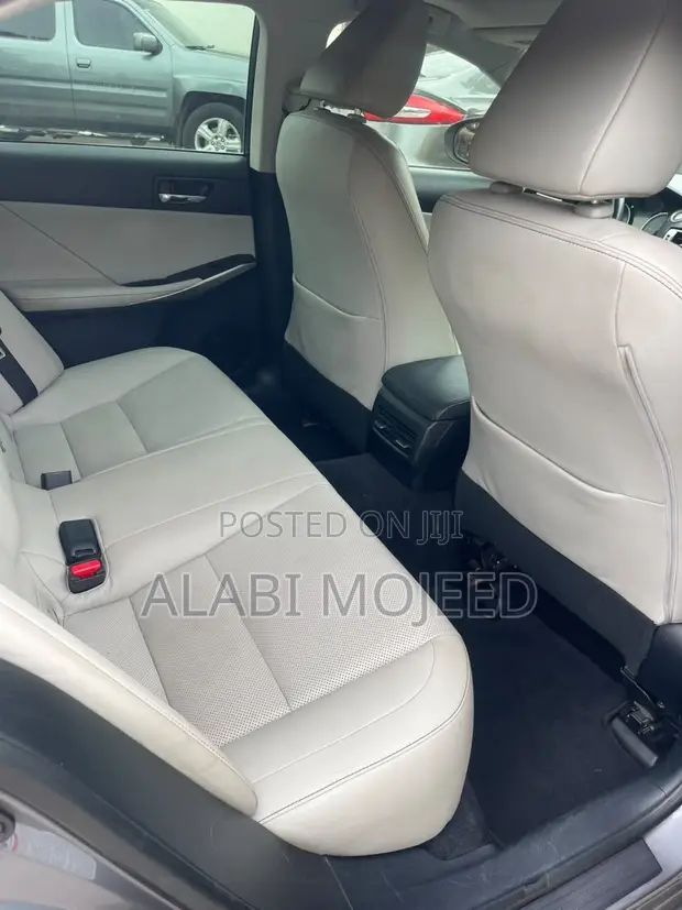 Lexus IS 250 2014 Gray - 1