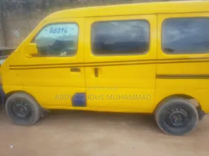 2005 Suzuki APV Minibus Yellow