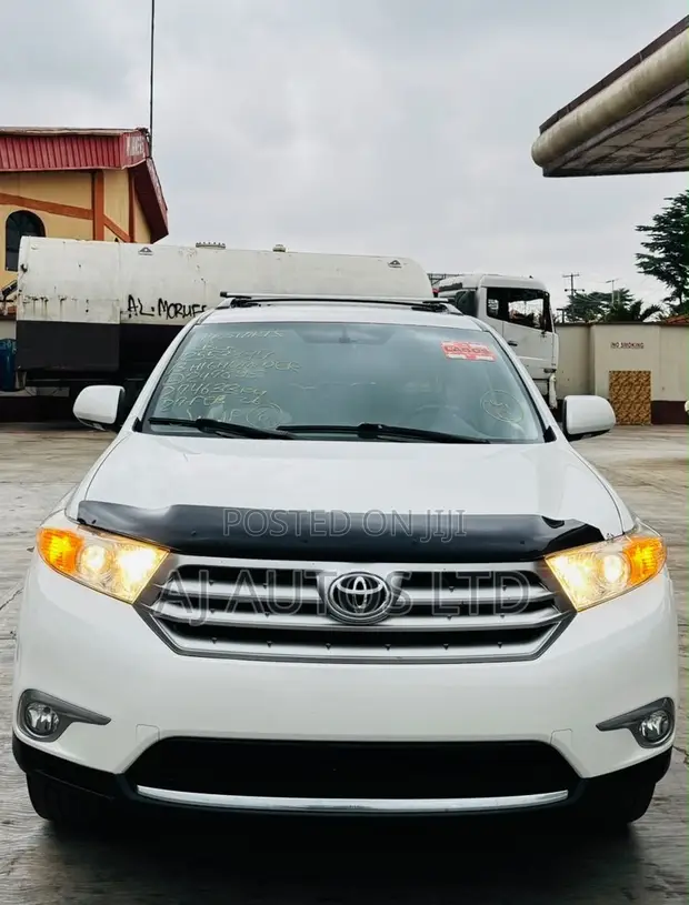 2013 Toyota Highlander White - 1