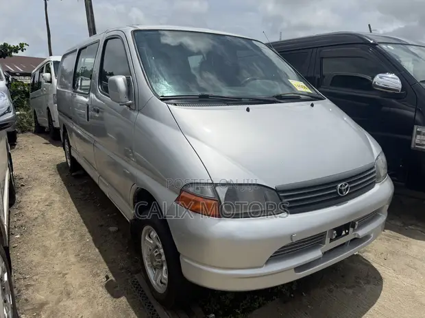 Toyota HiAce Bus 2005 - Wadda Akawo - 1