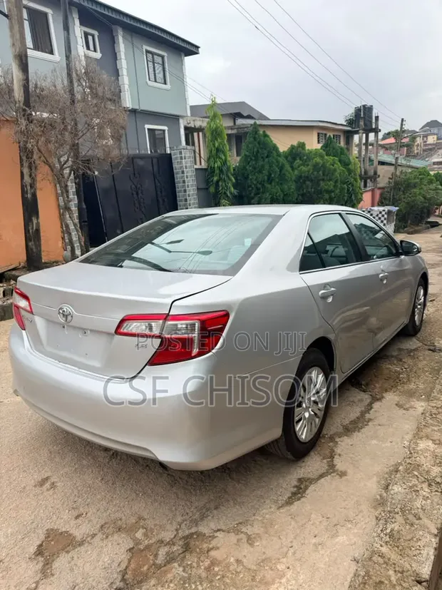 Toyota Camry 2014 Silver - 1
