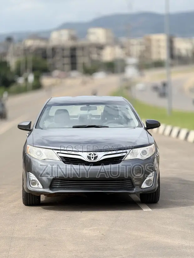 2013 Toyota Camry Gray - 1