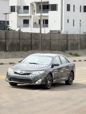 2013 Toyota Camry Gray