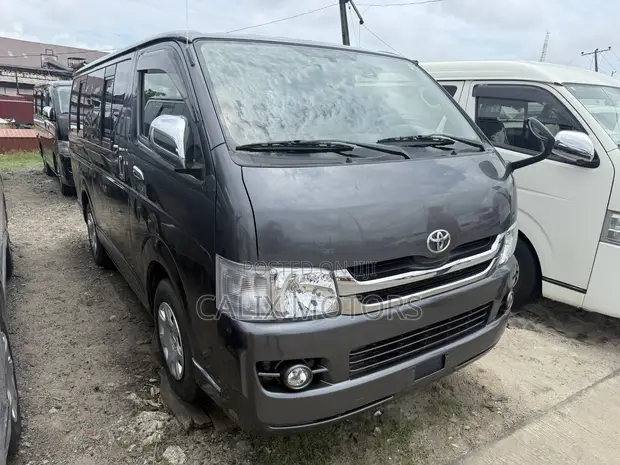 Toyota HiAce 2011 Grey - 1