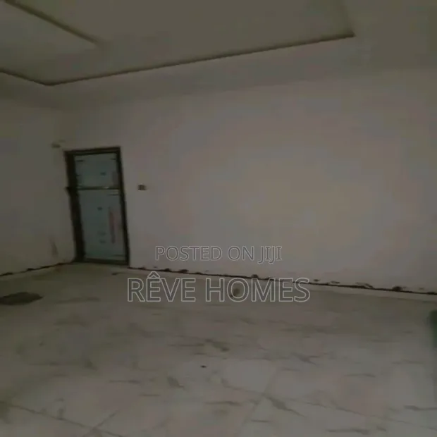 3 Bedroom Block of Flats for Rent in Alagomeji, Yaba - 1