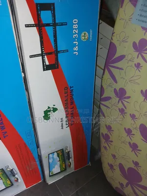 Brand New Wall Bracket for LCD/TV