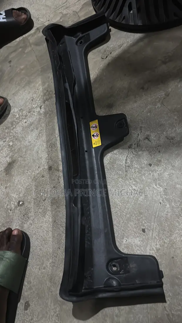 Mercedes-Benz W206 C400/43 AMG Front Bumper Plastic (2020-2025) - 1