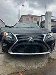 Lexus ES 2018 Black - 4