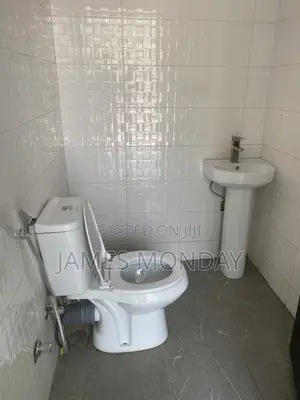 4-Bedroom Duplex a Cikin Gidan Masu Zaman Kansu, Garki Area 1 don Hayarwa