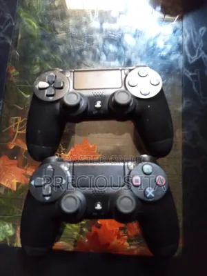 PS4 DualShock 4 Controller