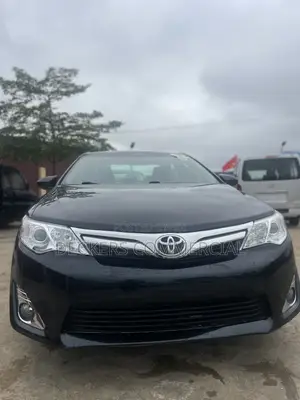 2013 Toyota Camry LE 2.5L Sedan - Matt Black