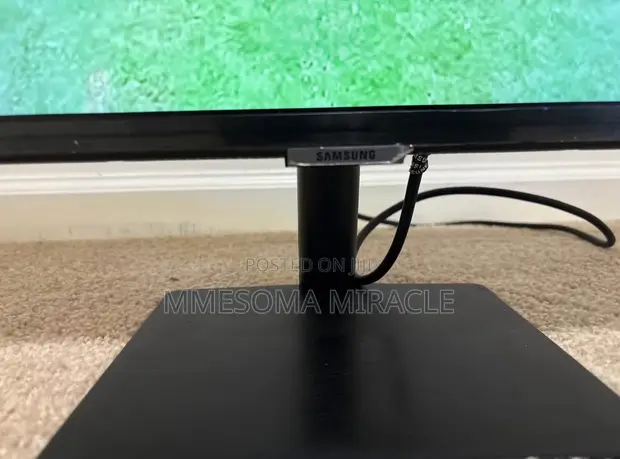 Samsung 32-Inch M5 FHD Smart Monitor (M50D) - 1