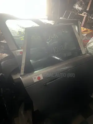 Range Rover Vogue Door 2024