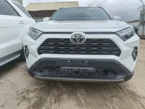 2024 Toyota RAV4 Limited AWD White