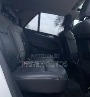 Mercedes-Benz M Class 2012 Fari