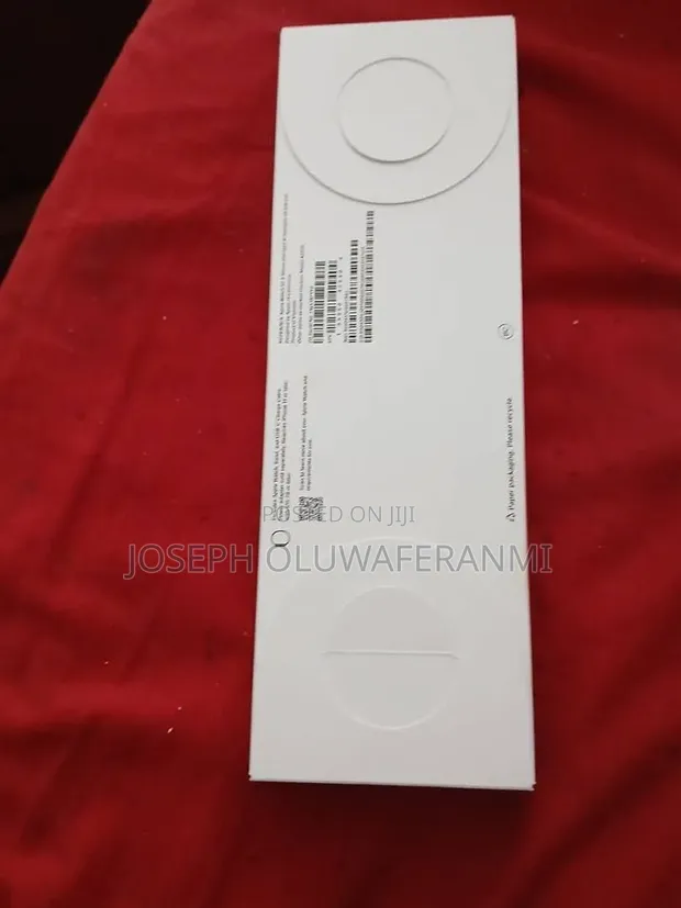 Brand New Apple Watch SE 3 - 1