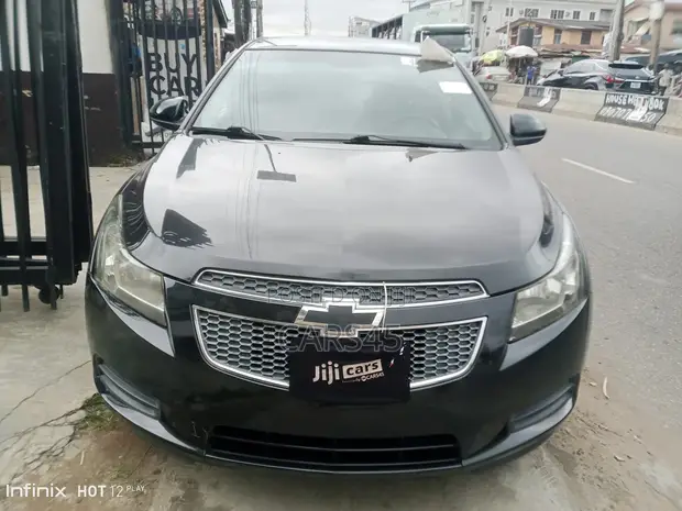 Chevrolet Cruze 2011 Black - 1