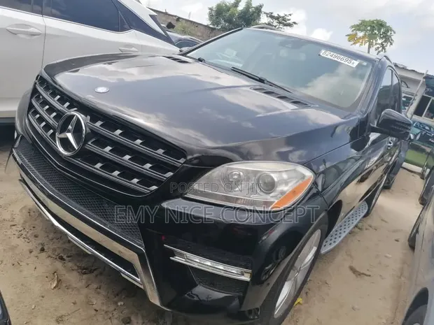 2015 Mercedes-Benz ML350 4MATIC SUV - 1