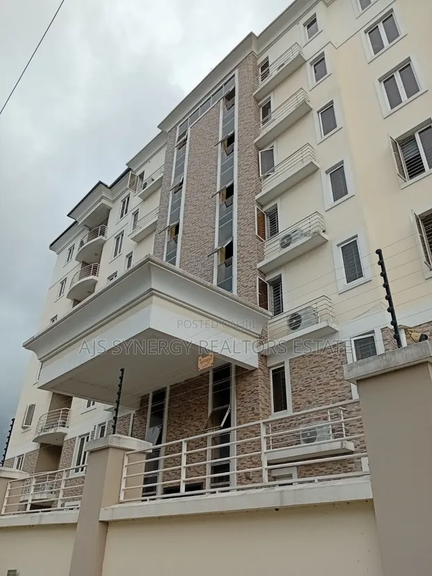 3 Bedroom Apartment for Rent in Lekki Phase 1 - 1