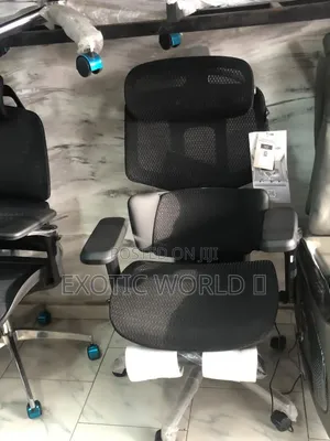 Ergonomic Mesh Office Chair with Aluminum Frame