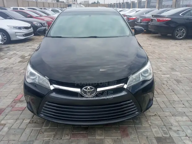 Toyota Camry 2016 Black - 1