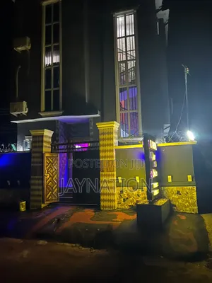 Wurin Kasuwanci don Hayar: Lounge & Bar na Waje