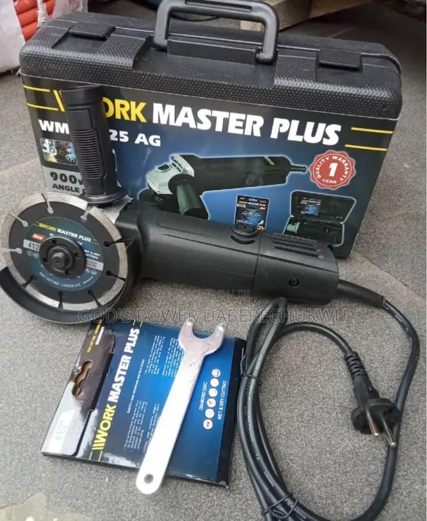 Work Master 900W Angle Grinder Kit - 1