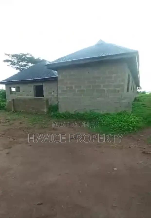 6-Bedroom Block of Flats for Sale in Ore Village, Lagelu - 1