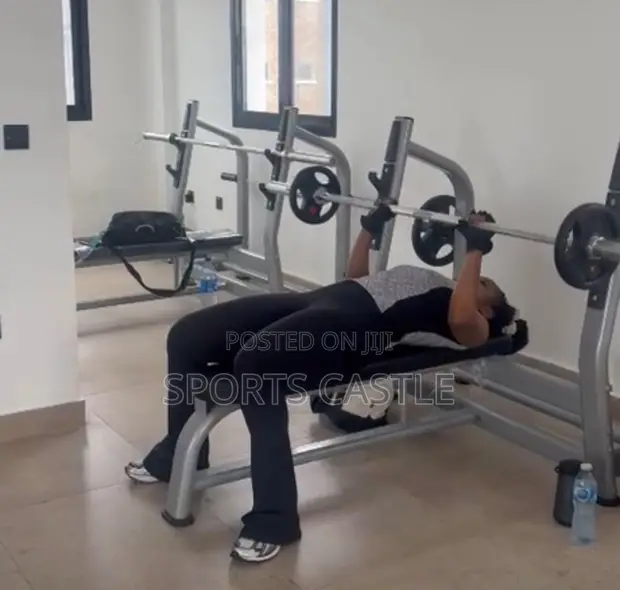Heavy Duty Commercial Bench Press - Brand New - 1