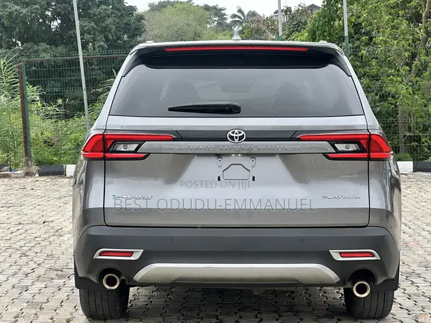 New Toyota Grand Highlander 2025 Silver - 1