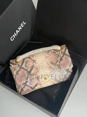 Ingantacciyar Jakar Hannu ta Chanel