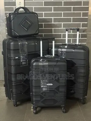 Set of 4 Star Ark Luggage Boxes