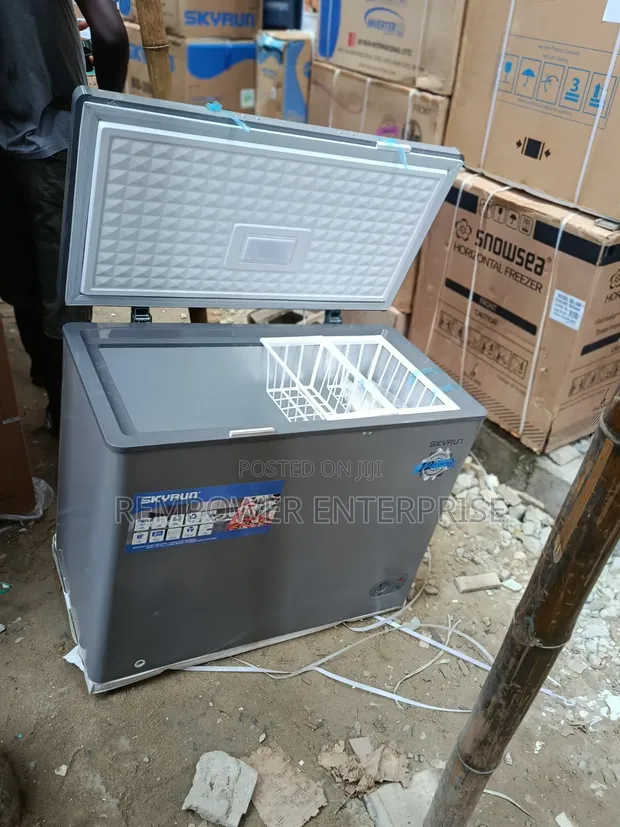 Skyrun Chest Freezer BD200HNW (200L, Inverter) - 1