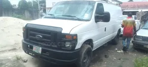 Ford E250 Bus 2012 White