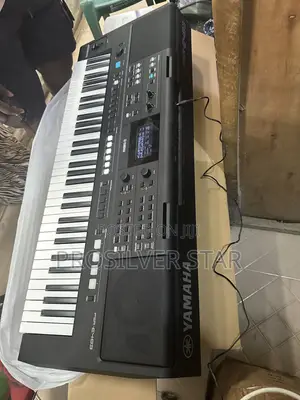 Yamaha Keyboard PSR-E483
