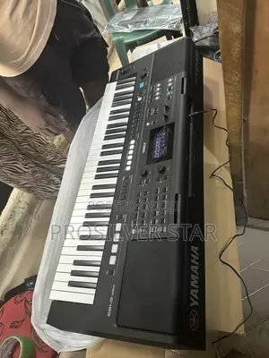 Yamaha Keyboard PSR-E483