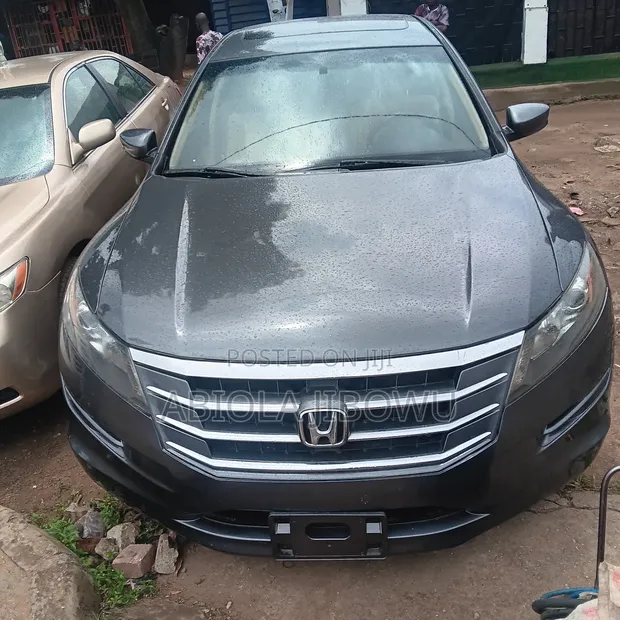 Honda Crosstour 2.4 FWD SUV na 2013 - 1
