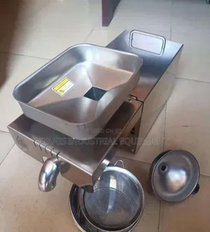Stanis Kitchen Equipment: Oil Press Machine