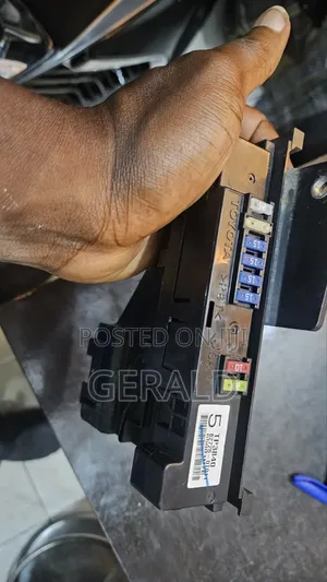 Toyota Venza Fuse Box Panel (2013-2020)